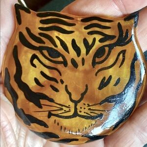 Large LION BROOCH Vintage Plastic Bakelite